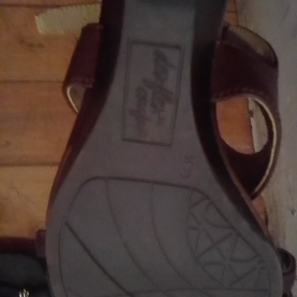 Young girl heels - Picture 6 of 8